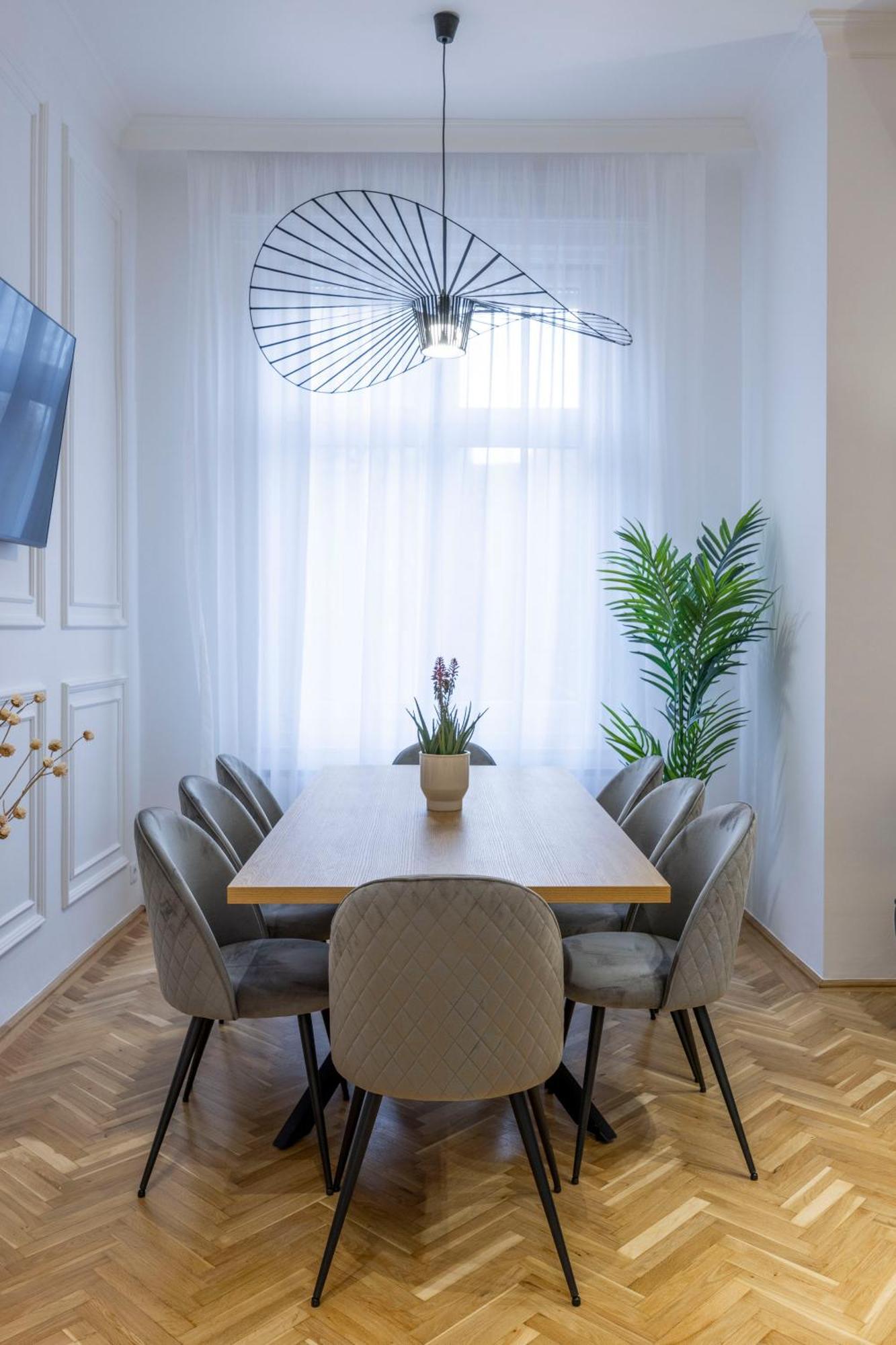 Luxurious Central 4Bedrm 3Bathrm Residence W/ Balcony Budapeste Exterior foto