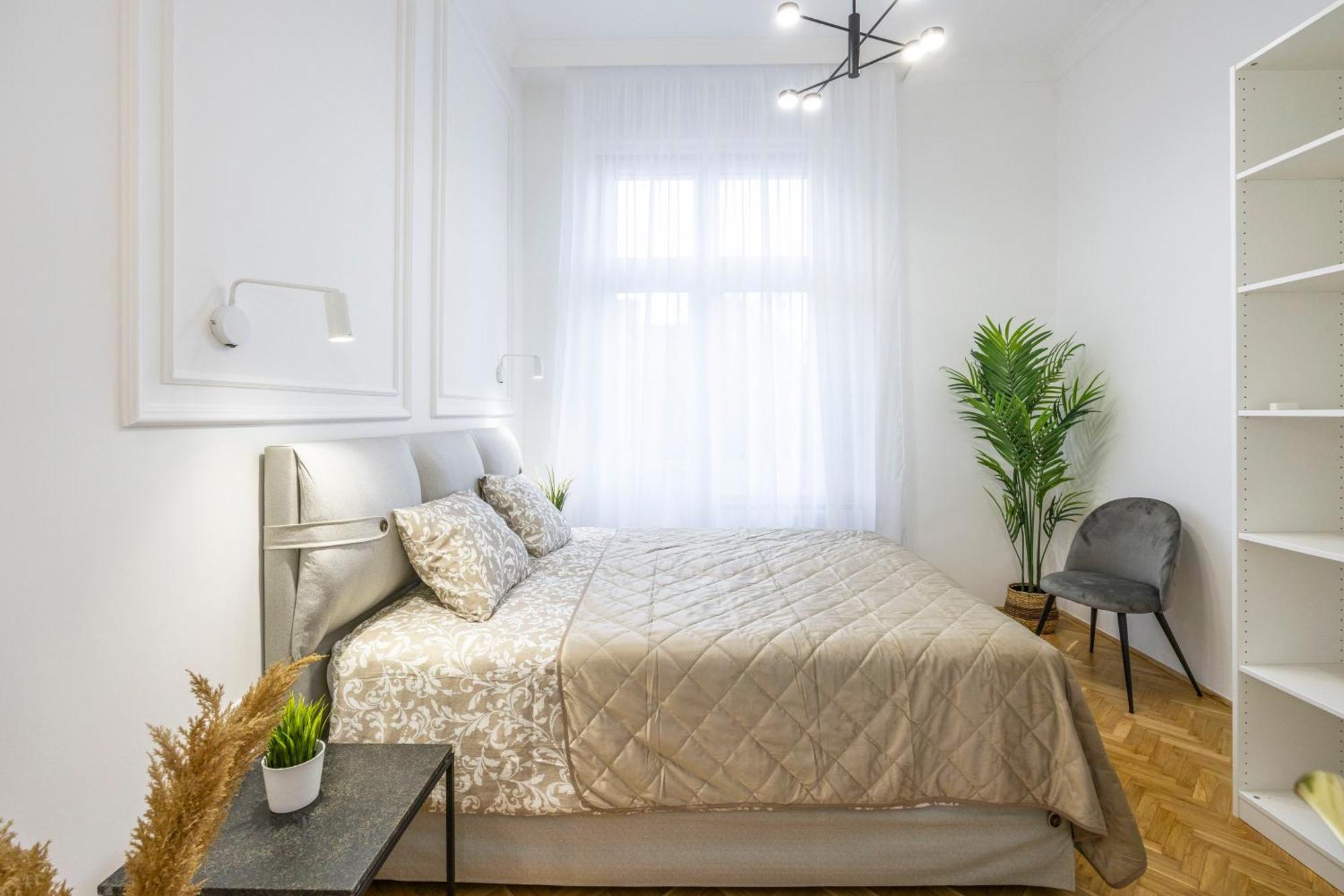 Luxurious Central 4Bedrm 3Bathrm Residence W/ Balcony Budapeste Exterior foto