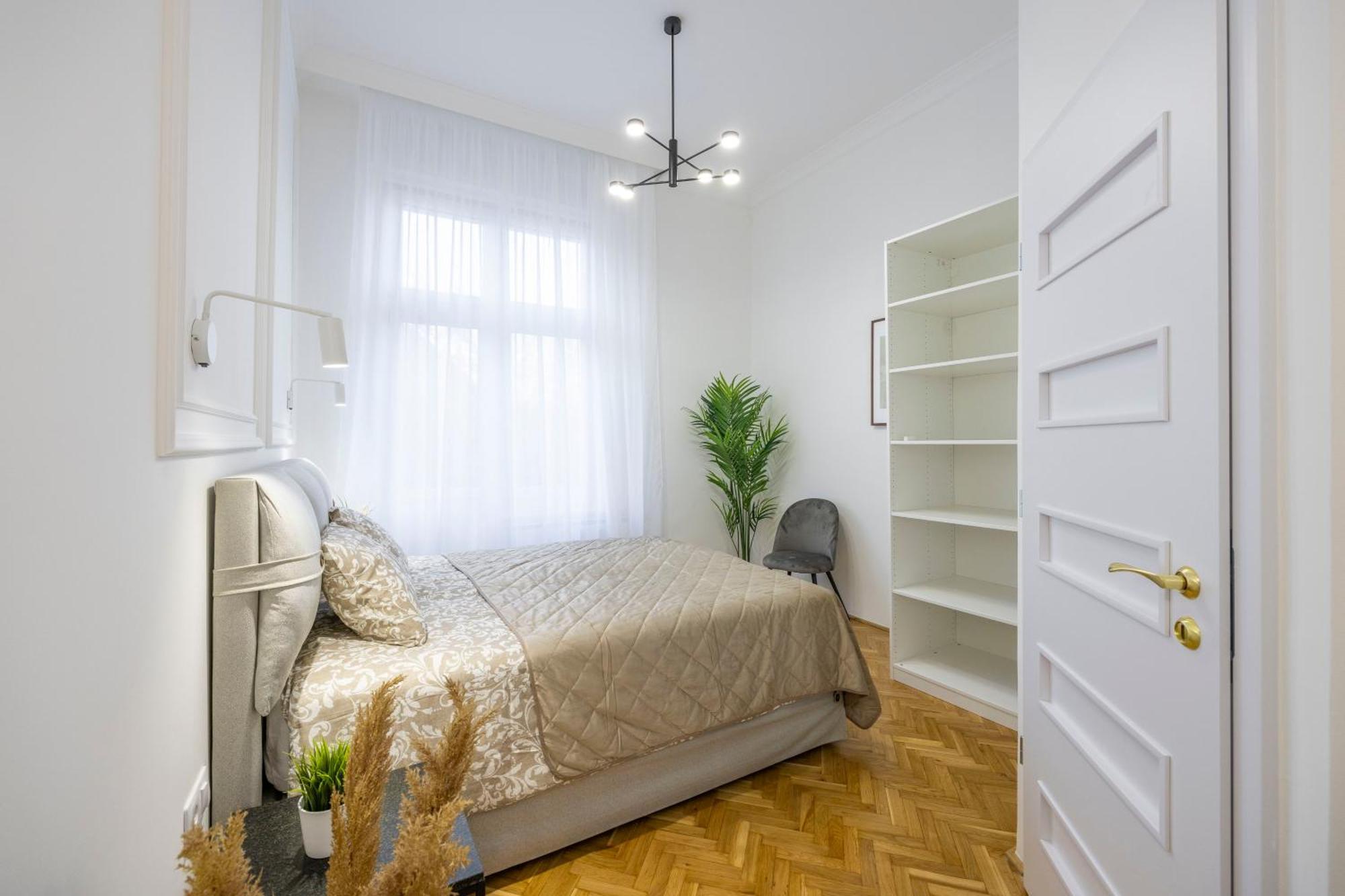 Luxurious Central 4Bedrm 3Bathrm Residence W/ Balcony Budapeste Exterior foto